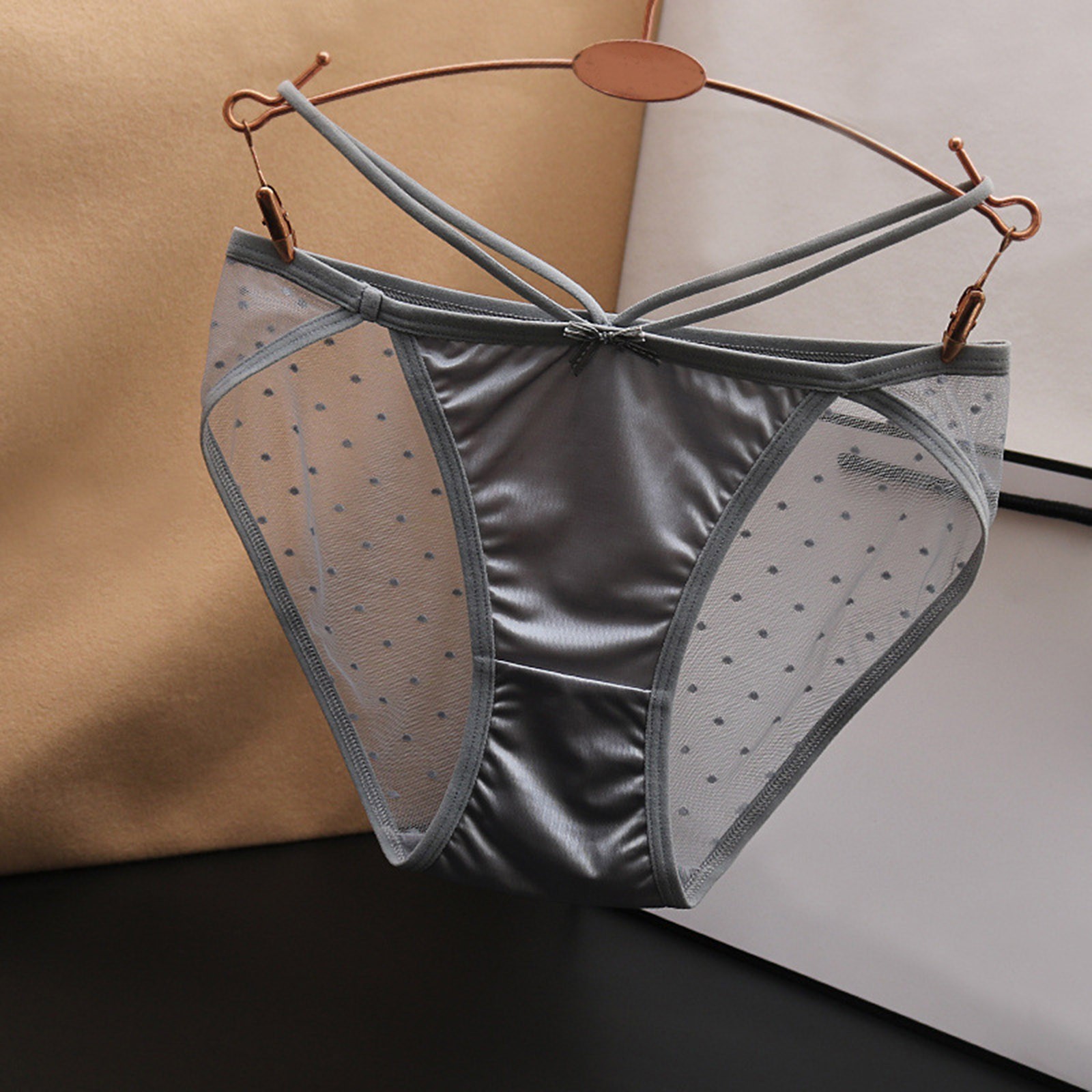 thumbnail image 2 of Braguitas de encaje de cintura baja para mujer - Ropa interior de algodón de color liso, sin aros, ajuste cómodo, para el día a día/el trabajo (M-XL), 2 of 3